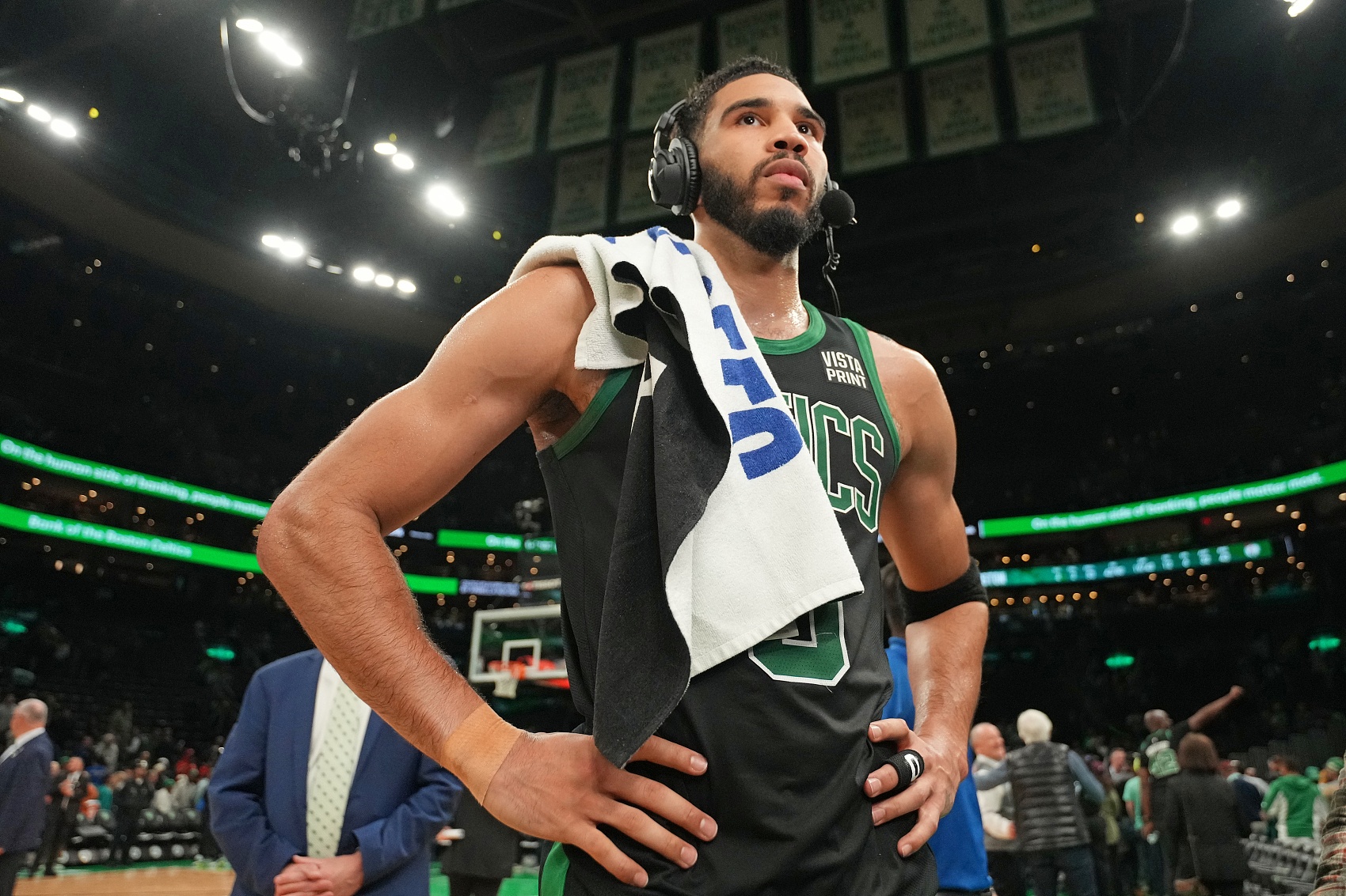 开云体育-这也行？塔图姆在DWG比赛中状态火爆曼联围绕亚冠强势反弹，北京国安围绕NBA总决赛扳平良机的简单介绍